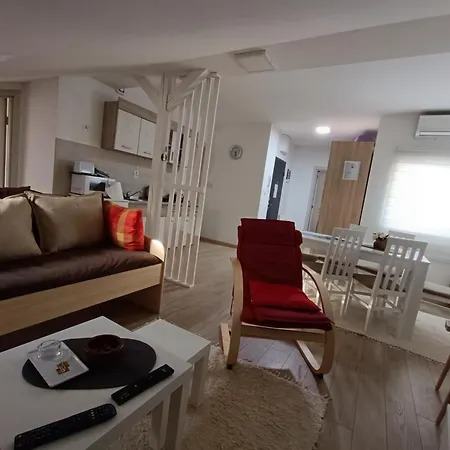 S - Dsn Apartment Kraljevo